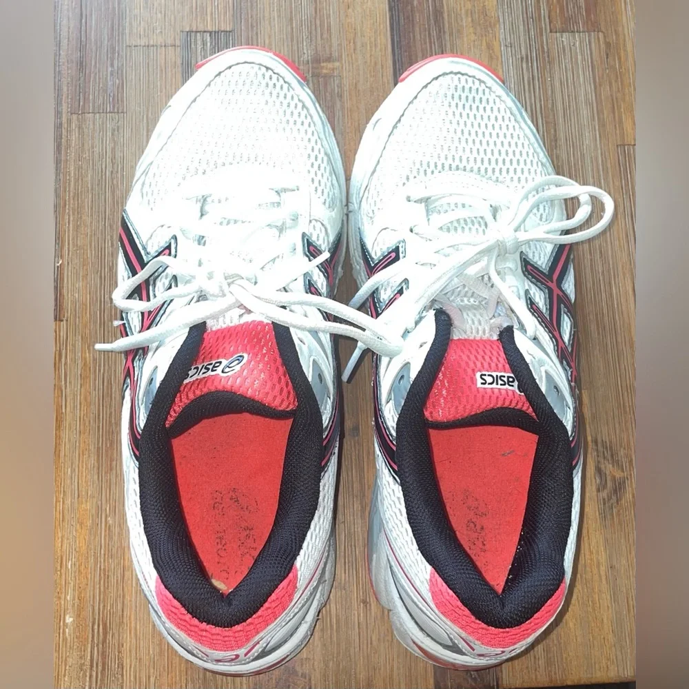 ASICS - Picture 5 of 7